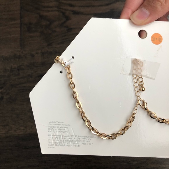 H&M Gold Floral Statement Necklace - Picture 3 of 5